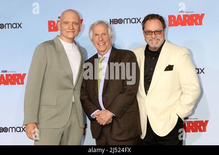 Los Angeles, California. 18th Apr 2022. Anthony Carrigan, Henry Winkler, Stephen Root agli arrivi per BARRY Season 3 Premiere, Rolling Greens on Mateo, Los Angeles, CA 18 aprile 2022. Credit: Priscilla Grant/Everett Collection/Alamy Live News Foto Stock