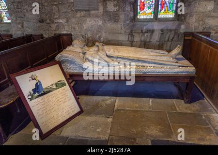 Il monumento commemorativo di Grace Darling all'interno della chiesa di St Aidan a Bambburgh, Northumberland, Inghilterra Foto Stock