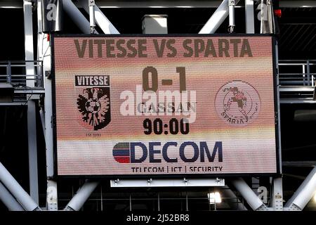 Arnhem, Paesi Bassi. Vitesse, 19 aprile 2022, ARNHEM - Tabellone di valutazione prima della partita olandese Eredisie tra Vitesse e Sparta Rotterdam al Gelredome il 19 aprile 2022 ad Arnhem, Paesi Bassi. Vitesse - Sparta è stata sospesa in tempo di infortunio il 4 marzo dopo un errore di condotta da parte della folla di casa. ANP JEROEN PUTMANS Foto Stock