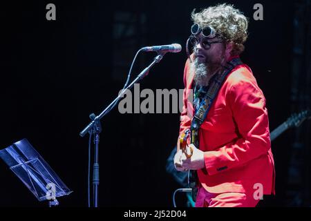 Verona, Italia. 28th Lug 2021. La band italiana Extraliscio in concerto dal vivo al Teatro Romano di Verona per 'e' bello perdersi tour' Foto Stock