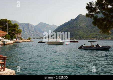 La Baia di Cattaro è la più grande baia del Mare Adriatico Foto Stock