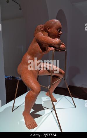 Scultura del famoso artista portoghese Jorge Vieira nel museo di Beja. Alentejo, Portogallo Foto Stock