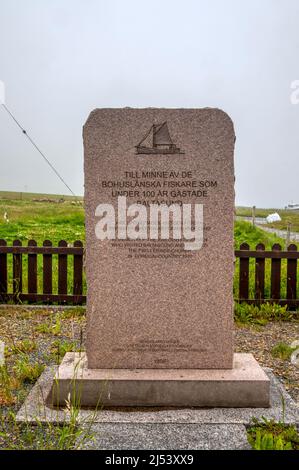 Memoriale per i pescatori svedesi a Baltasound su Unst, Shetland. Foto Stock