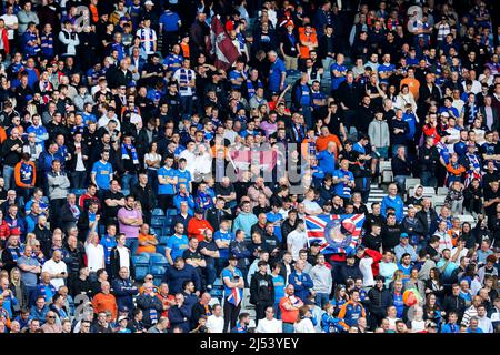 Rangers fc tifosi di calcio sul terrazzamento a Hampden Park, Glasgow, Scozia, Regno Unito Foto Stock