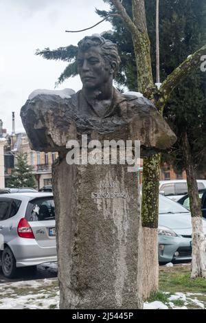 Kutaisi, Georgia - 18 marzo 2022: Busto di Otar Sulaberidze. Foto Stock