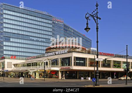 Kurfuerstendamm con Kranzlereck, Cafe Kranzler, Germania, Berlino Foto Stock