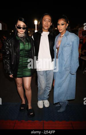 Los Angeles, CA. 19th Apr 2022. Alexander Wang, BIA e ospite all'Alexander Wang Fortune City Runway Show il 19 aprile 2022 a Los Angeles, California. Credit: Walik Goshorn/Media Punch/Alamy Live News Foto Stock