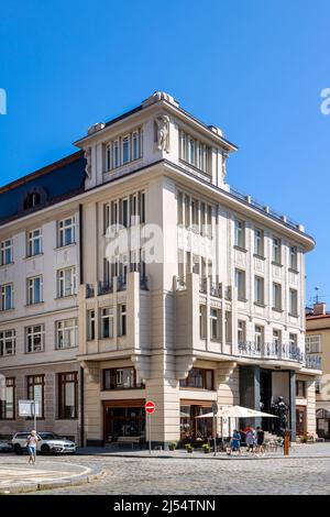 Galerie moderního umení (secese, 1911, Oskar Polívka), Velke namesti, Hradec Kralove, Ceska republika / Galleria d'arte moderna in stile art nouveau, Gr Foto Stock