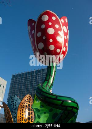 Tulipes de Shangri-la di Yayoi Kusama a Euralille Foto Stock