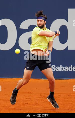 Barcellona, Spagna. 20th Apr 2022. Nikoloz Basilashvili in azione durante il terzo giorno del Barcelona Open Banc Sabadell al Real Club De Tenis di Barcellona, Spagna. Credit: Christian Bertrand/Alamy Live News Foto Stock