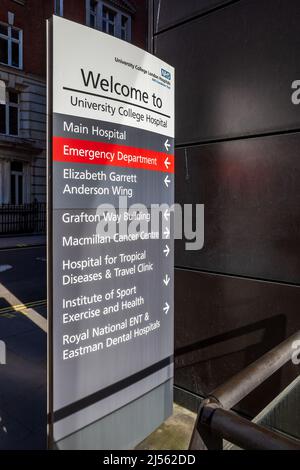 University College Hospital di Londra - UNITÀ CENTRALE ABITACOLO di Londra. Firmare all'entrata di University College Hospital Euston Road Londra Centrale Foto Stock