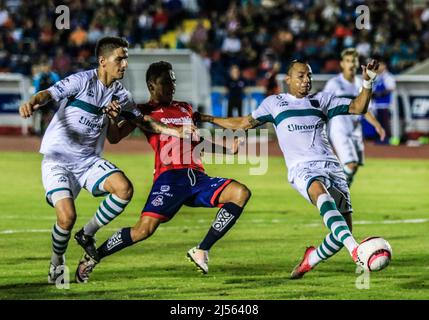 Cimarrones de sonora vs Zacatepec. Torneo Copa MX 4 agosto 2017. (Foto: JavierSandoval/NortePhoto.com) Foto Stock