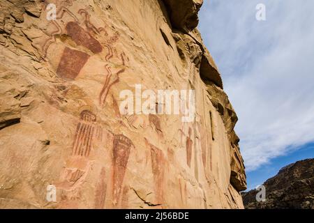 Il pannello di arte rupestre di pittogrammi Sego Canyon nello Utah è stato dipinto dalla gente della cultura arcaica in stile Barrier Canyon tra il 1.500 e il 4.000 yea Foto Stock