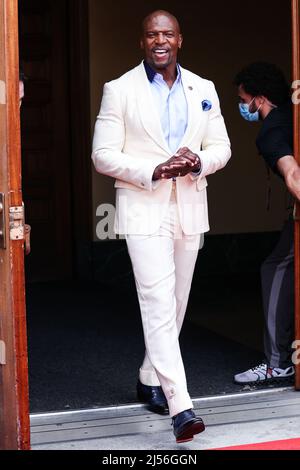 Pasadena, Stati Uniti. 20th Apr 2022. PASADENA, LOS ANGELES, CALIFORNIA, USA - APRILE 20: L'attore americano Terry Crews arriva alla stagione 17 Kick-off Red Carpet della NBC 'America's Got Talent' che si tiene presso l'Auditorium civico di Pasadena il 20 Aprile 2022 a Pasadena, Los Angeles, California, Stati Uniti. (Foto di Xavier Collin/Image Press Agency) Credit: Image Press Agency/Alamy Live News Foto Stock