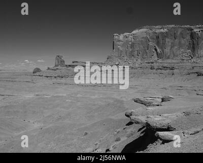 Monument Valley, Arizona, nella Navajo Indian Nation, vicino all'angolo nord-orientale del confine con lo Utah, Arizona. Oljato - Monumento Valle Foto Stock