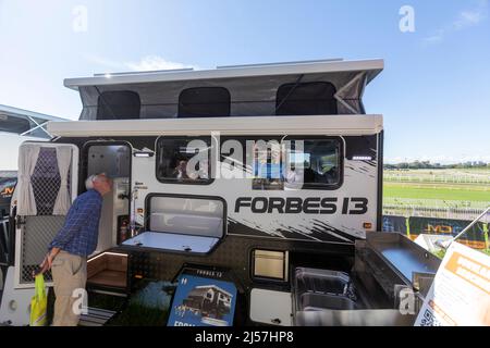 Forbes 13 fuoristrada ibrido camper rimorchio al Sydney caravan show, NSW, Australia. Foto Stock