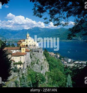 Chiesa della Madonna del Sasso sopra il Lago maggiore, Locarno, Canton Ticino, Svizzera, Europa Foto Stock