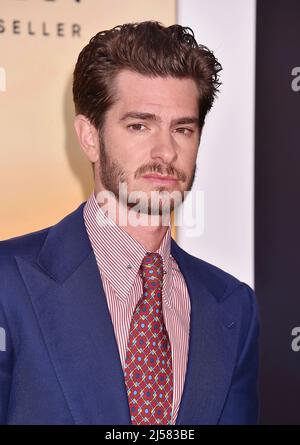 Hollywood, CA. 20th Apr 2022. Andrew Garfield partecipa a Premiere of FX 'Under the Banner of Heaven' all'Hollywood Athletic Club il 20 aprile 2022 a Hollywood, California. Credit: Jeffrey Mayer/JTM Photos/Media Punch/Alamy Live News Foto Stock