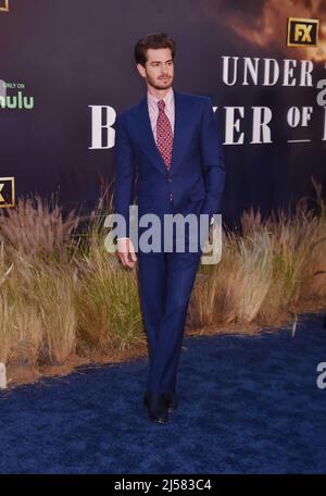 Hollywood, CA. 20th Apr 2022. Andrew Garfield partecipa a Premiere of FX 'Under the Banner of Heaven' all'Hollywood Athletic Club il 20 aprile 2022 a Hollywood, California. Credit: Jeffrey Mayer/JTM Photos/Media Punch/Alamy Live News Foto Stock