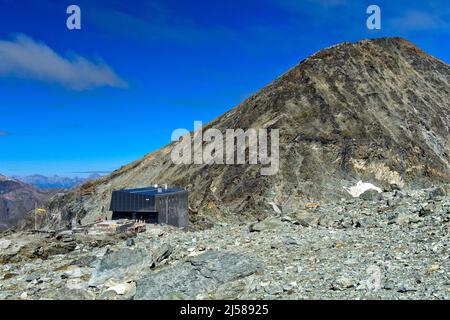 Berghuette Cabane de Tracuit des Schweizer Alpen-Verein SAC, Zinal, Val d'Anniviers, Wallis, Schweiz Foto Stock