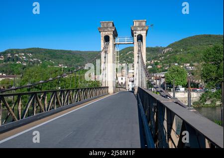 Paesaggio primaverile sulle rive del fiume Saône intorno a Rochetaillée-sur-Saône nel dipartimento di Rhône Foto Stock