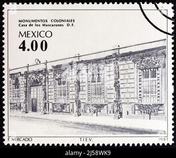 MESSICO - CIRCA 1981: Un francobollo stampato in Messico dal numero 'Colonial Architecture' mostra Mascarones House, circa 1981. Foto Stock