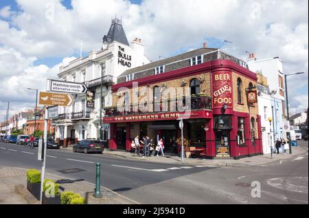 I pub Waterman's Arms and Bull's Head su Lonsdale Road, Barnes, Londra, SW13, Regno Unito Foto Stock