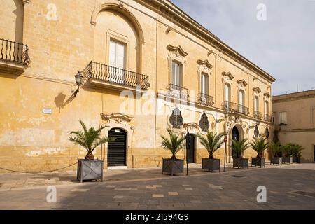 Palazzo Guarin e Liberia Adratica edificio a Lecce da Piazza Vittorio Aymone vicino porta Napoli, Puglia Italia. Foto Stock