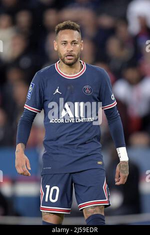 PARIGI - Neymar da Silva Santos Junior di PARIGI SAINT-GERMAIN durante la partita francese Ligue 1 tra Parigi Saint-Germain e l'Olympique Marseille al Parc des Princes di Parigi, Francia, il 17 aprile 2022. ANP | altezza olandese| GERRIT DA COLONIA Foto Stock