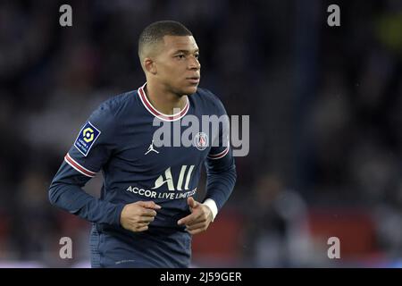 PARIGI - Kylian Mbappe di PARIGI SAINT-GERMAIN durante la partita francese Ligue 1 tra Parigi Saint-Germain e Olympique Marseille al Parc des Princes di Parigi, Francia, il 17 aprile 2022. ANP | altezza olandese| GERRIT DA COLONIA Foto Stock