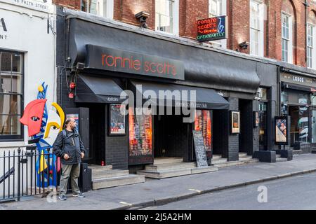 Il jazz club di Ronnie Scott a Frith Street, Soho, Londra, Regno Unito Foto Stock