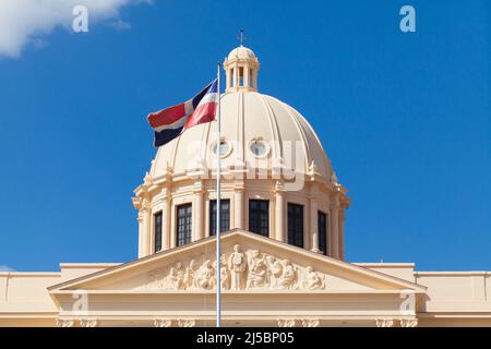 Cupola del Palazzo Nazionale, Santo Domingo, capitale della Repubblica Dominicana Foto Stock