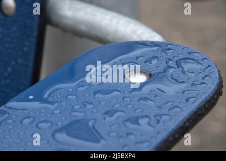 Parte di un simulatore di sport di strada in pioggia. Foto Stock