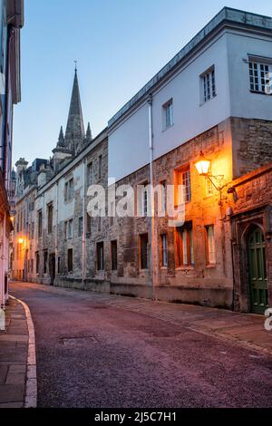 Oriel Street prima dell'alba. Oxford, Oxfordshire, Inghilterra Foto Stock