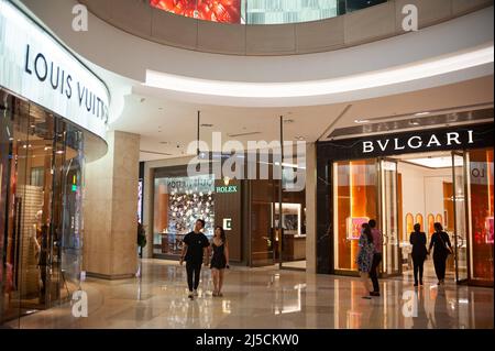 12 marzo 2020, Singapore, Repubblica di Singapore, Asia - persone al CENTRO commerciale ION Orchard, circa tre settimane prima del coprifuoco nella lotta contro il coronavirus (Covid-19) è entrato in vigore. [traduzione automatizzata] Foto Stock