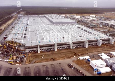 Gruenheide, 19.12.2021 - veduta aerea del cantiere Gigafactory di Gruenheide. Secondo Tesla, la produzione inizierà a breve. [traduzione automatizzata] Foto Stock