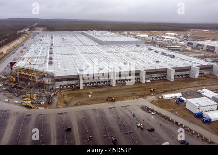 Gruenheide, 19.12.2021 - veduta aerea del cantiere Gigafactory di Gruenheide. Secondo Tesla, la produzione inizierà a breve. [traduzione automatizzata] Foto Stock