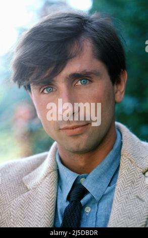 L'attore francese Thierry Lhermitte sul set del film televisivo "la tribu des vieux enfants", diretto da Michel Favart e trasmesso nel 1982. Ottobre 1981 Foto Stock