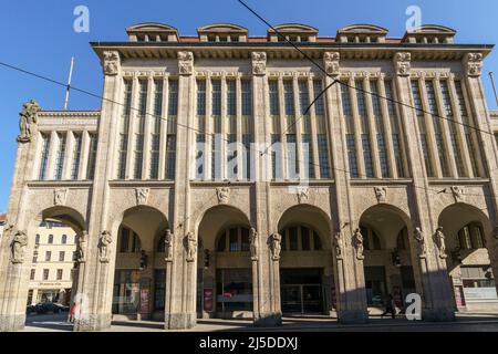 Görlitzer Kaufhaus bis 2009, im Jugendstil 1913 erbaut, Filmkulisse von Grand Budapest Hotel, Görlitz, Oberlausitz, Sachsen, Deutschland, Euro Foto Stock