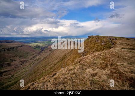 Vista dalla cima del Fan Y Big nel Brecon Beacons, Galles Foto Stock