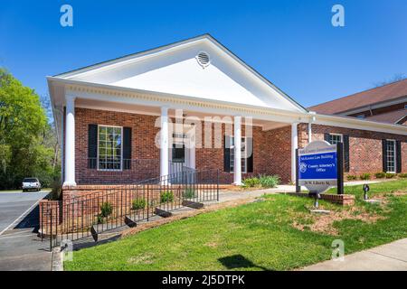 YORK, SC, USA-10 APRILE 2022: York County Government Office Building, Housing County Attorney's Office. McKeown Law Building fronte e sig. Di identificazione Foto Stock