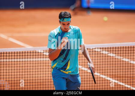 Barcellona, Spagna. 22nd Apr 2022. Lorenzo Sonego in azione durante il quinto giorno del Barcelona Open Banc Sabadell al Real Club De Tenis di Barcellona, Spagna. Credit: Christian Bertrand/Alamy Live News Foto Stock