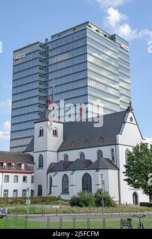 Colonia Settembre 2021:la Lanxess Tower è un alto edificio nel quartiere Deutz di Colonia. Fu originariamente costruito nel 1969 come Lufthansa He Foto Stock