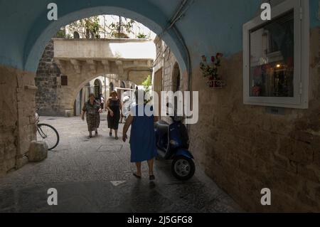 Bari, Italia 11/07/2005: Città vecchia - centro storico. © Andrea Sabbadini Foto Stock