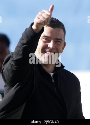 Il direttore di Plymouth Steven Schumacher durante la partita della Sky Bet League One al DW Stadium di Wigan. Data foto: Sabato 23 aprile 2022. Foto Stock