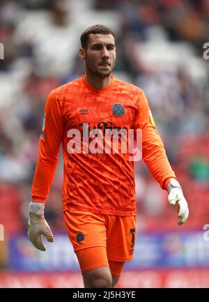 Marko MAROSI, portiere di Shrewsbury Town, in azione durante la partita della Sky Bet League One alla Valley di Londra. Data foto: Sabato 23 aprile 2022. Foto Stock