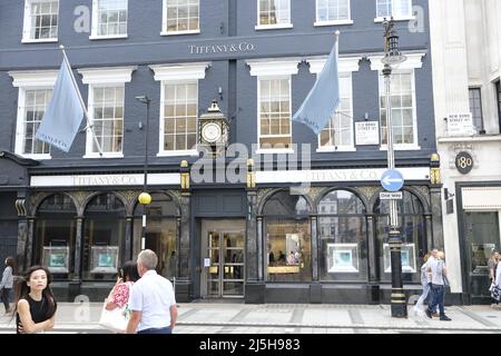 Londra, Regno Unito - Settembre 2021: Negozi Tiffany and Co presso Old Bond Street a Londra Foto Stock