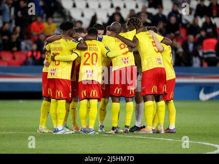 Giocatori di Lens durante il campionato francese Ligue 1 partita di calcio tra Parigi Saint-Germain e RC Lens il 23 aprile 2022 allo stadio Parc des Princes di Parigi, Francia - Foto Jean Catuffe / DPPI Foto Stock