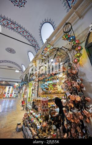 Lampade colorate e regalo a Grand bazar a Istanbul Foto Stock