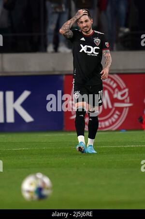 WASHINGTON, DC, USA - 23 APRILE 2022: D.C. United Forward Taxiarchis Fountas (11) dopo aver segnato il suo secondo gol durante una partita MLS tra D.C United e la Rivoluzione del New England, il 23 aprile 2022, presso Audi Field, a Washington, CC. (Foto di Tony Quinn-Alamy Live News) Foto Stock